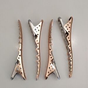 ✨ 4/$15 Kristin Ess Hair Clips